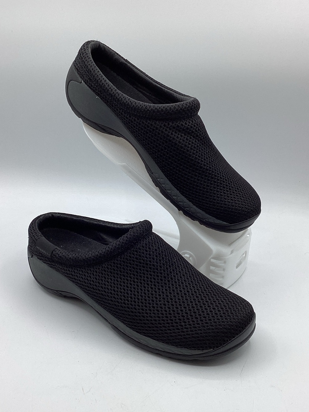 Merrell Women’s Black Slip-On Mesh Clogs